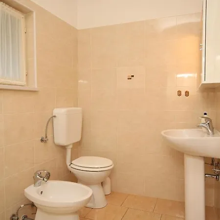 Basanija 7149b Apartamento *